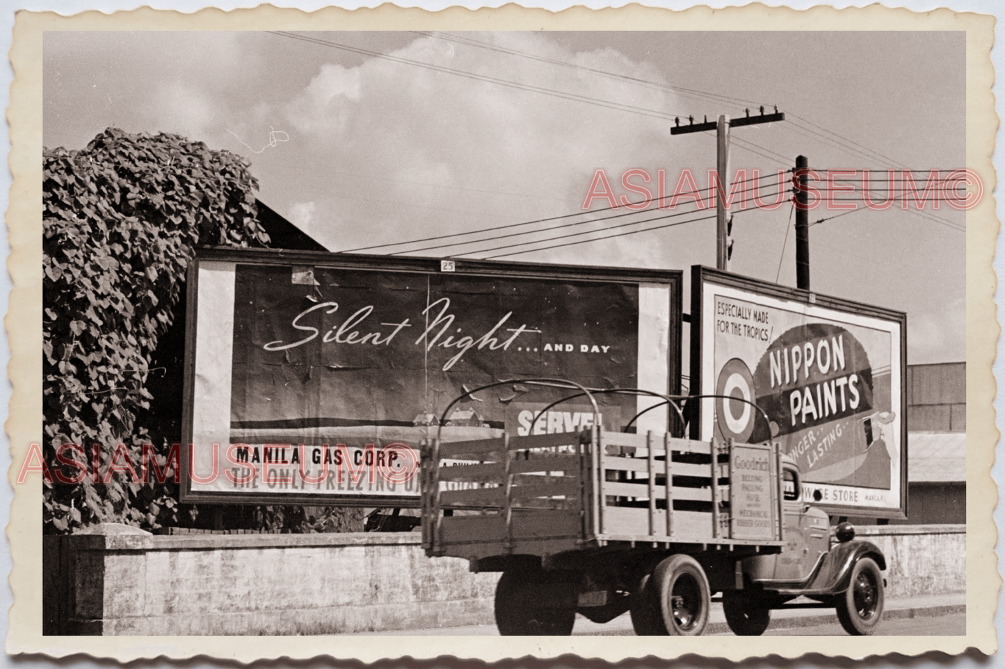 50s PHILIPPINES MANILA TRUCK STREET TRAFFIC SILENT NIGHT ADS Vintage Photo 18925