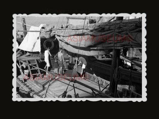 1940s Chinese Junk Boat Prepare WW2 Vintage B&W Old Hong Kong Photograph #1679