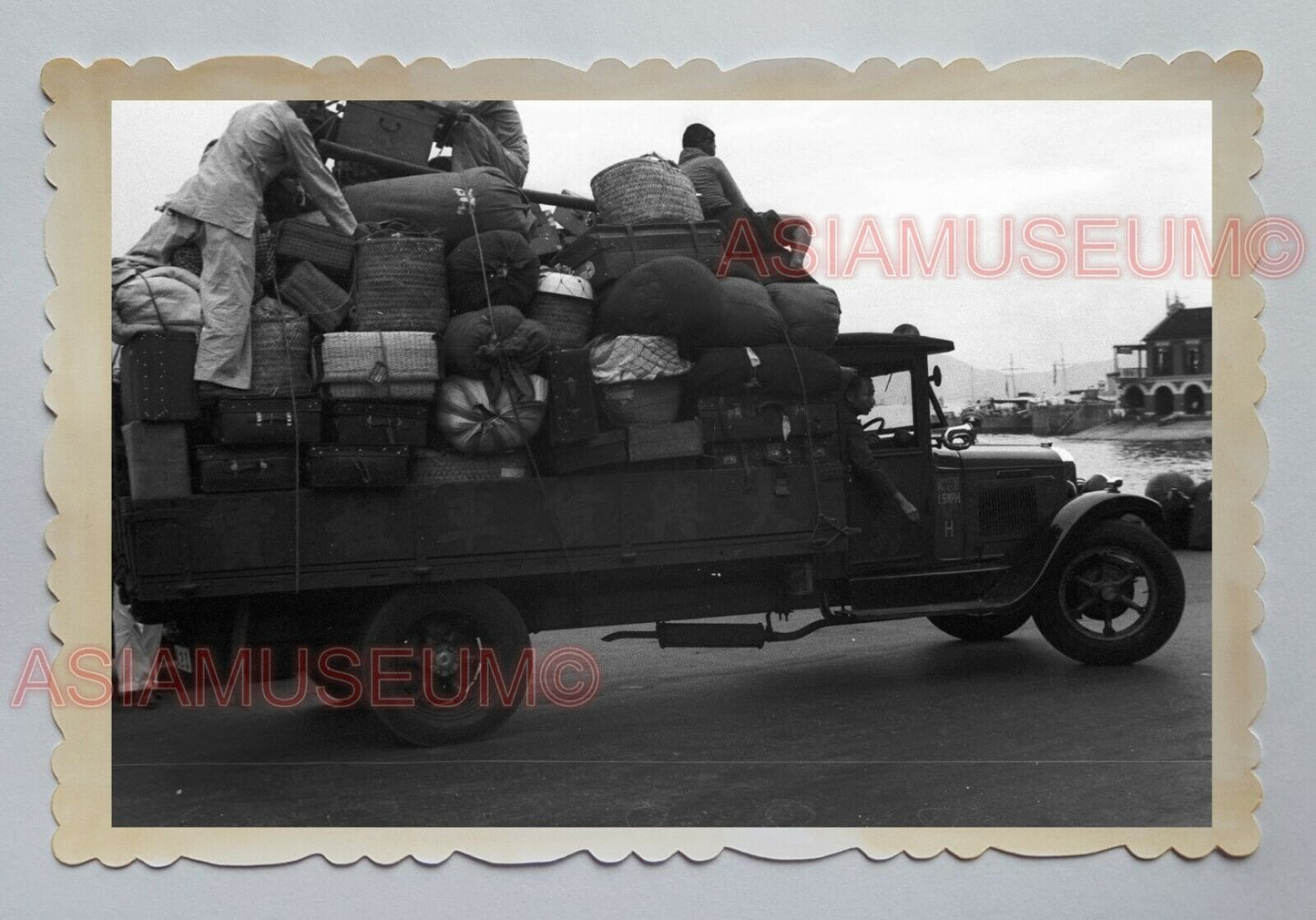 WW2 WAR ROYAL BRITISH TRUCK LUGGAGE CARGO  Vintage Hong Kong Photo 04173 香港旧照片