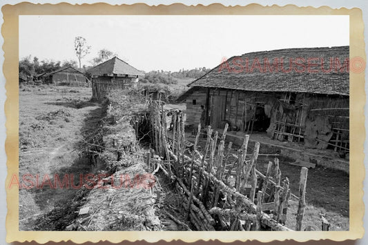 50s Vietnam SAIGON HO CHI MINH VILLAGE HUT COW BARN WAR OLD Vintage Photo #1698