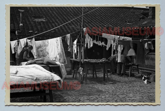 WOMEN LAUNDRY VILLAGE HOUSE HUT B&W Vintage China Shanghai Photo 中国上海老照片 #133