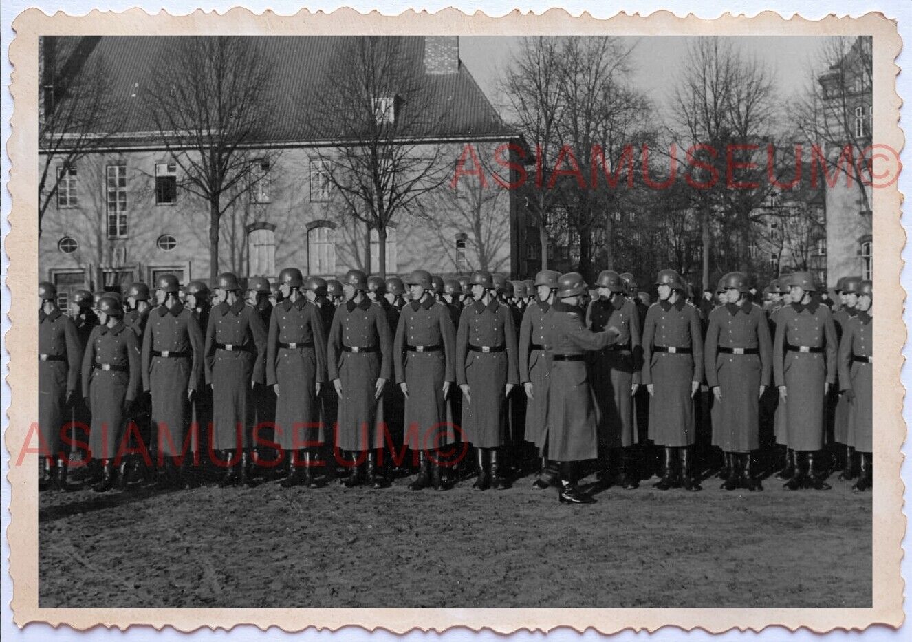 WWii D-DAY NORMANDY EUROPE ARMY SOLDIER General Marching Lineup Photo A005