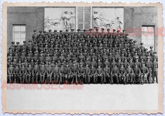 WWii D-DAY NORMANDY EUROPE ARMY SOLDIER Military General Berlin Group Photo B1