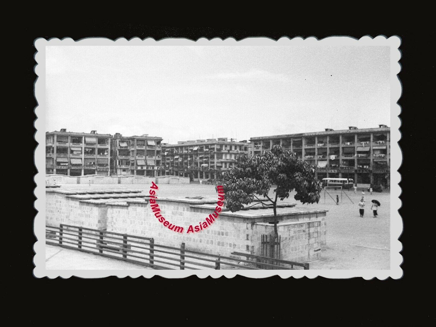 40s Vintage Hong Kong Photo Housing Flat Building Apartment Labor War Women #409