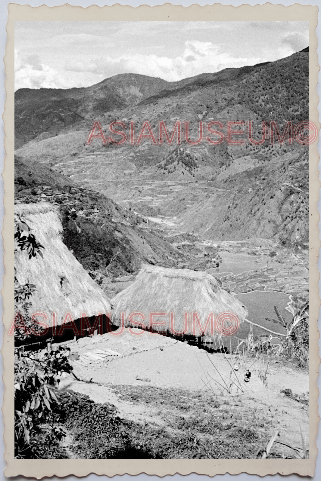 50s PHILIPPINES LUZON MOUNTAIN TRIBE STILT HOUSE HUT VILLAGE Vintage Photo 24407