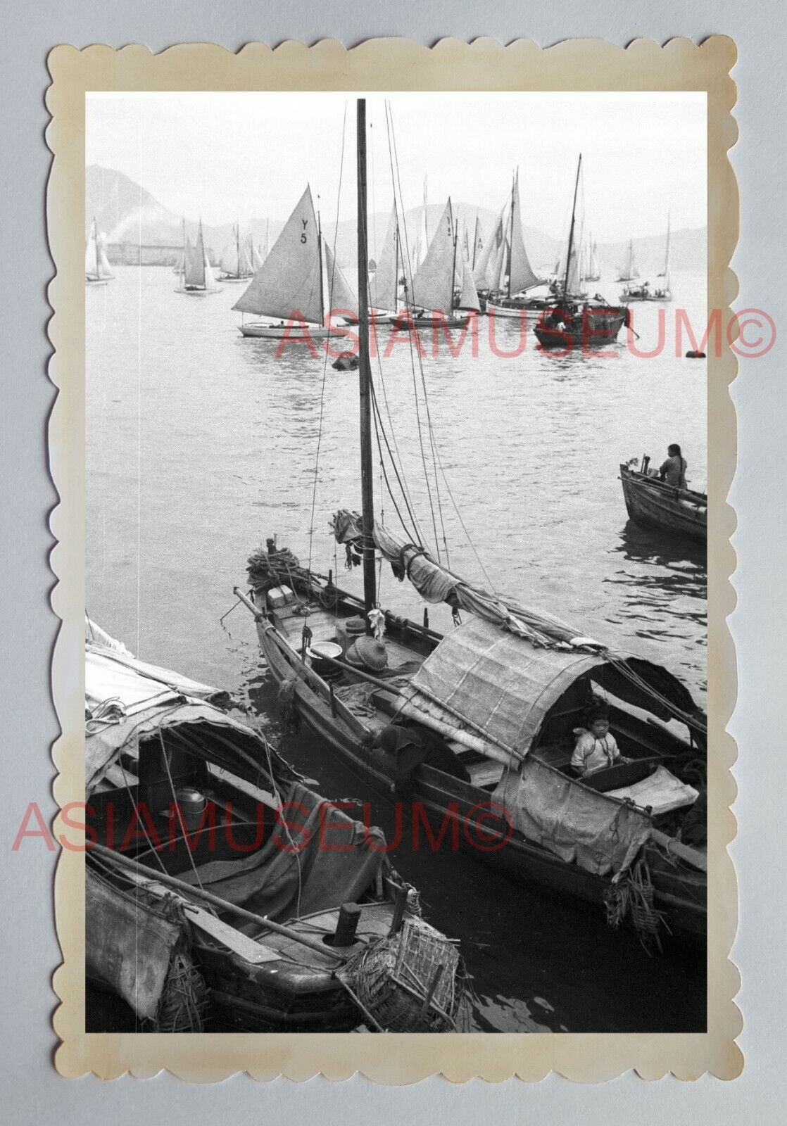 SHEUNG WAN PIER BOAT HOUSE JUNK SAIL HARBOR Vintage HONG KONG Photo 04149 香港旧照片