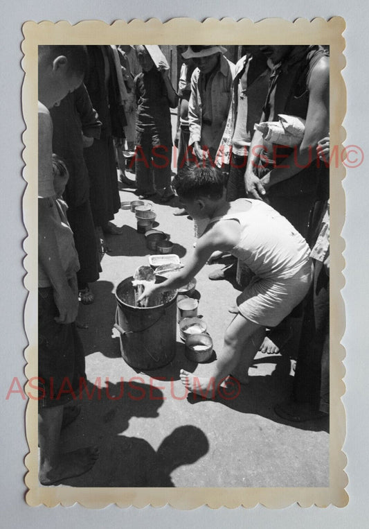 CHILDREN BOY Serve Rice Tools Ad STREET B&W Vintage HONG KONG Photo 18420 香港旧照片