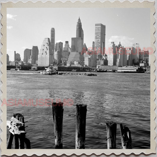 50s MANHATTAN NEW YORK CITY SKYLINE EAST RIVER WATERWAY SHIP OLD USA Photo 12237