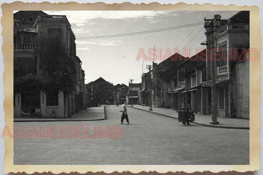 40s WW2 Vietnam HANOI STREET SHOP SCENE FOOD SELLER CAFE OLD Vintage Photo 04287