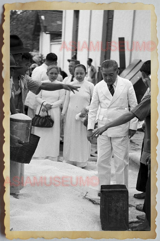 40s Vietnam War SAIGON VILLAGE WOMEN MAN WESTERN SUIT BALLOT Vintage Photo 1438