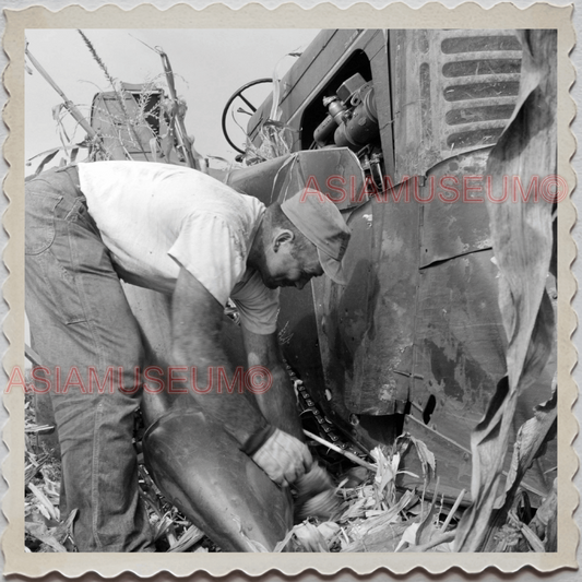 50s BLOOMINGTON MONROE INDIANA INDIANAPOLIS CORN MAN FARMER OLD USA Photo 11601