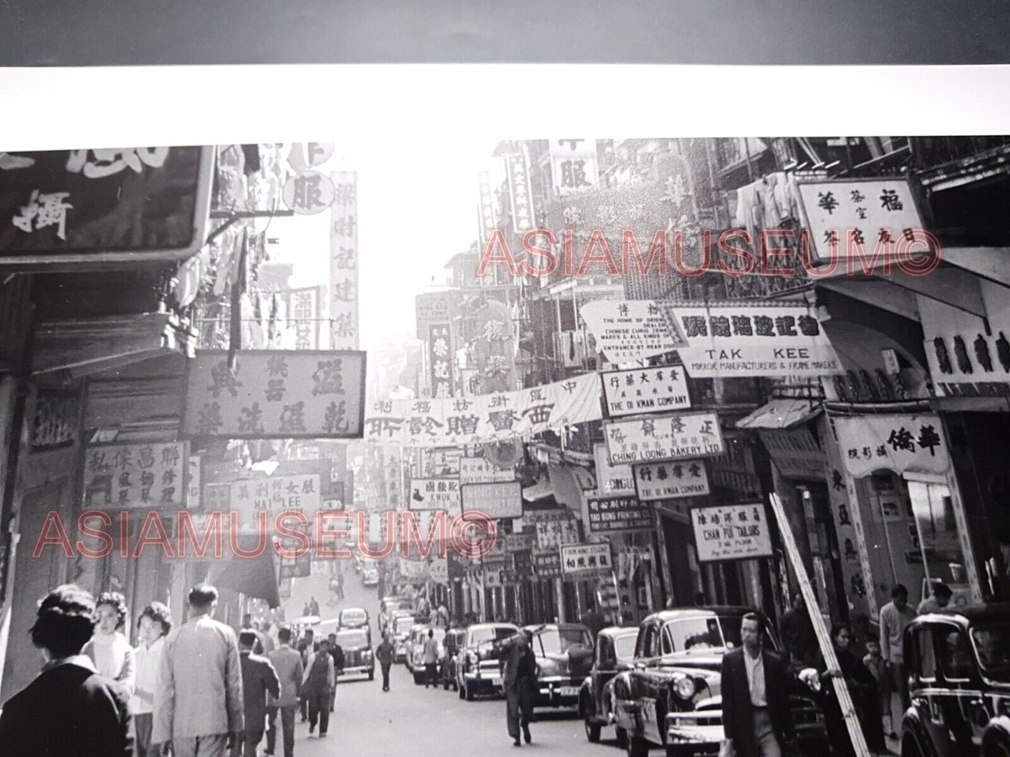 40's Large HONG KONG LADY STREET SCENE SHOPPING CAR SIGN Old Vintage Photo 香港老照片