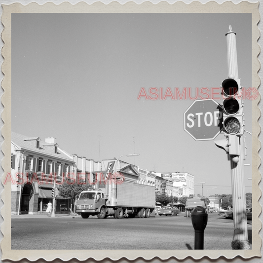 50s LAKE GENEVA WISCONSIN WALWORTH MILWAUKEE STREET SCENE OLD USA Photo 11030