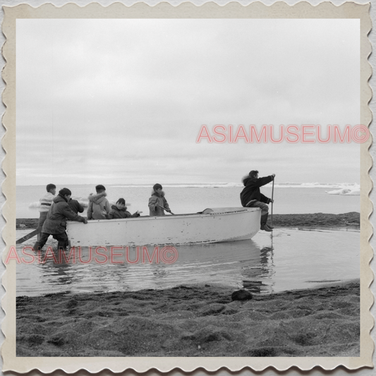 50s UTQIAGVIK NORTH SLOPE BARROW ALASKA ARCTIC BOAT BOYS VINTAGE USA Photo 11008