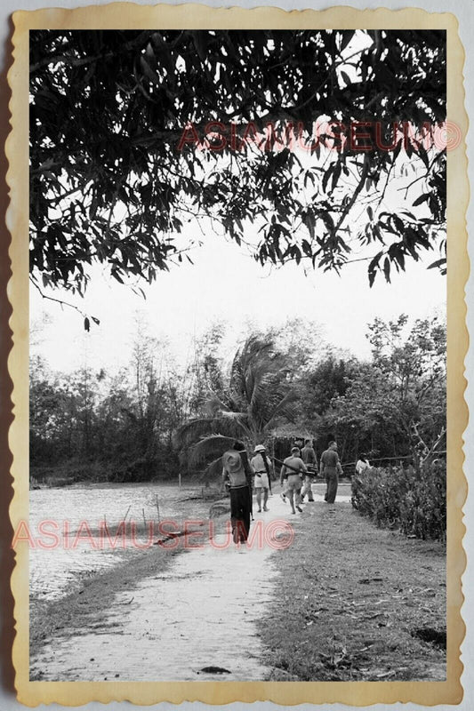 40s Vietnam War SAIGON HO CHI MINH VIET CONG ARMY VILLAGE HUT Vintage Photo 1587