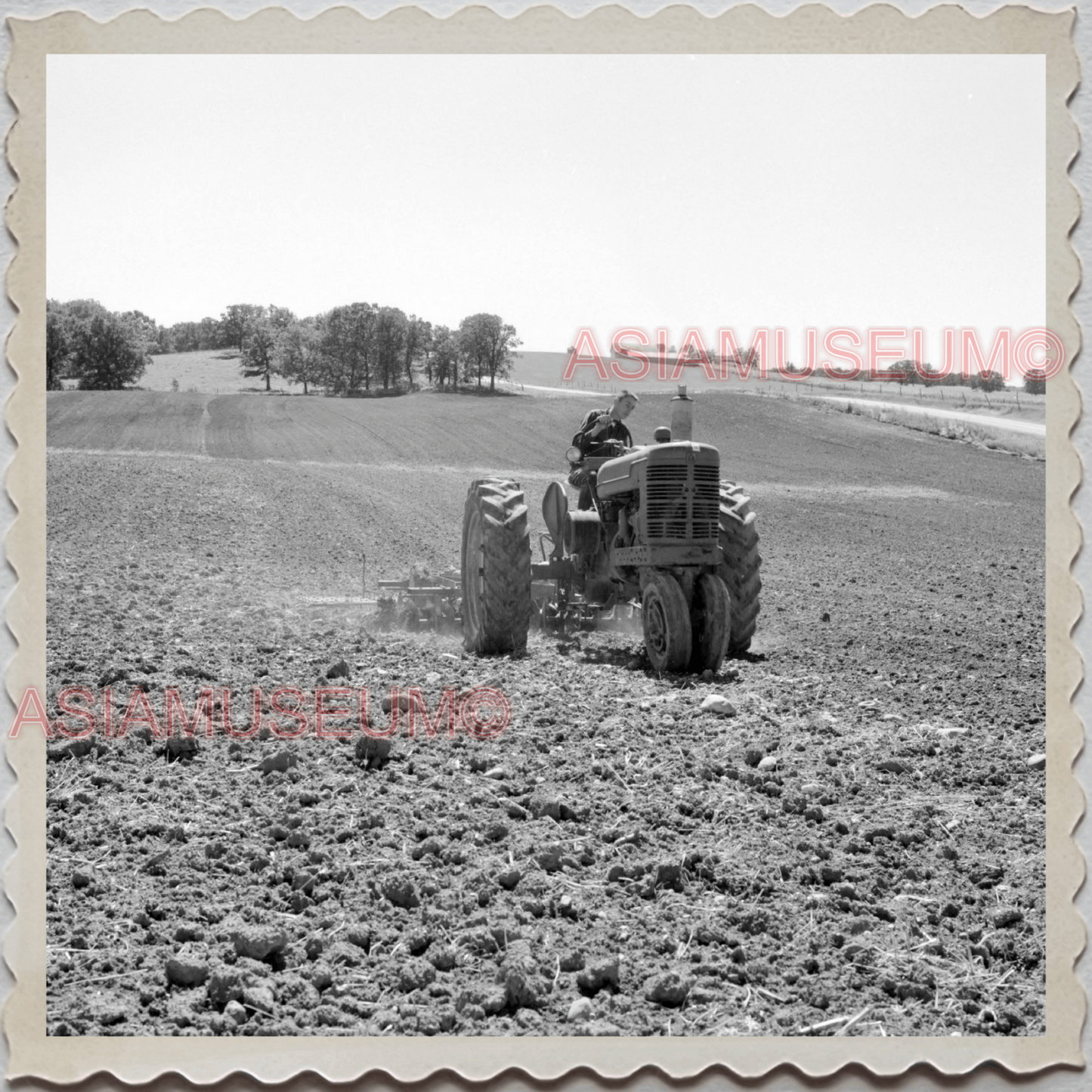 50s LAKE GENEVA WISCONSIN WALWORTH MILWAUKEE FARMER TRACTOR OLD  USA Photo 12003