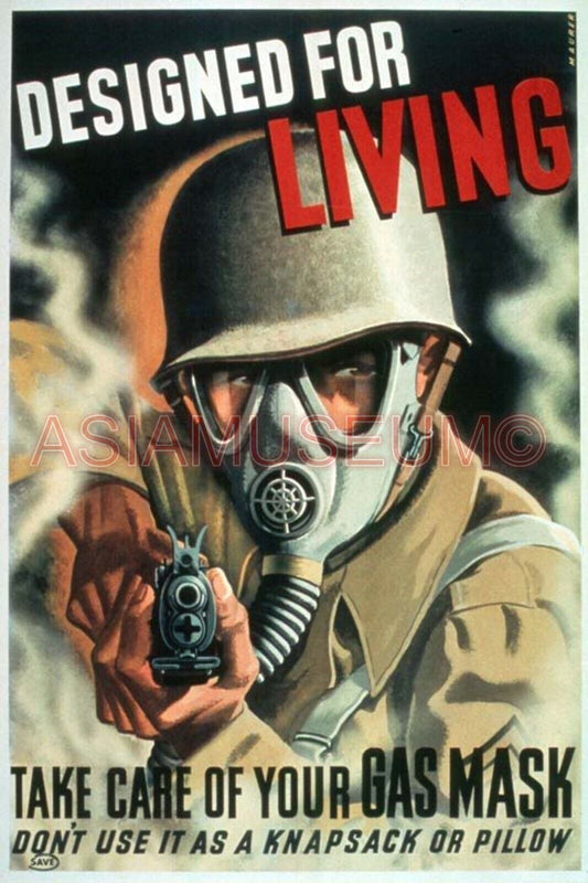 1944 WW2 USA AMERICA ARMY SOLDIER GUN GAS MASK CHEMICAL BATTLE Postcard 7001