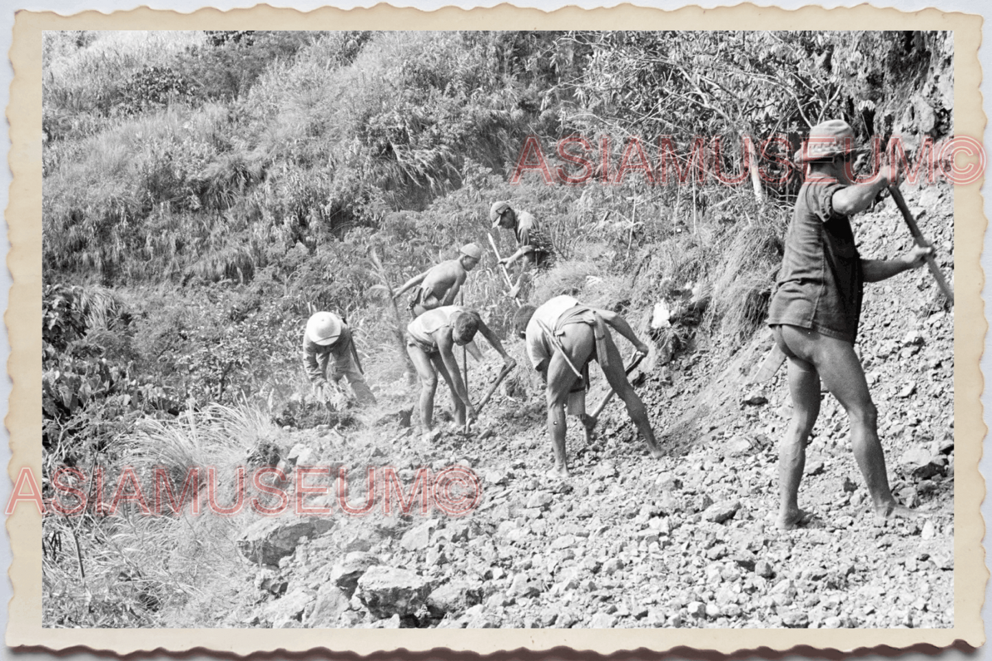 50s PHILIPPINES LUZON IFUGAO BANAUE MOUNTAIN CLEARING ROCK Vintage Photo 24379