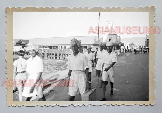 INDIA SIKH KOWLOON FERRY TERMINAL HARBOR PIER HONG KONG Photograph 23104 香港旧照片