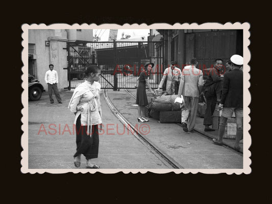 1940's British Women Chinese Lady Railway Vintage Hong Kong Photo 香港旧照片 #2380