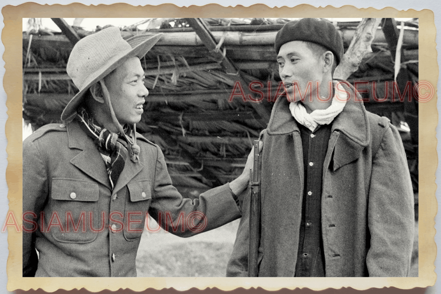 40s WW2 Vietnam FRENCH TROOPERS ARMY SOLDIER PLANE PARACHUTE Vintage Photo 27656