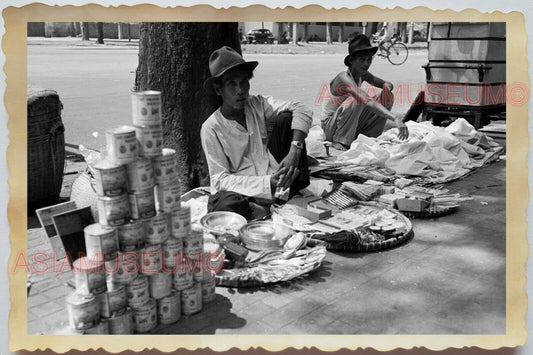 50s Vietnam SAIGON STREET SCENE MARKET ROADSIDE SELLER FOOD Vintage Photo #1472