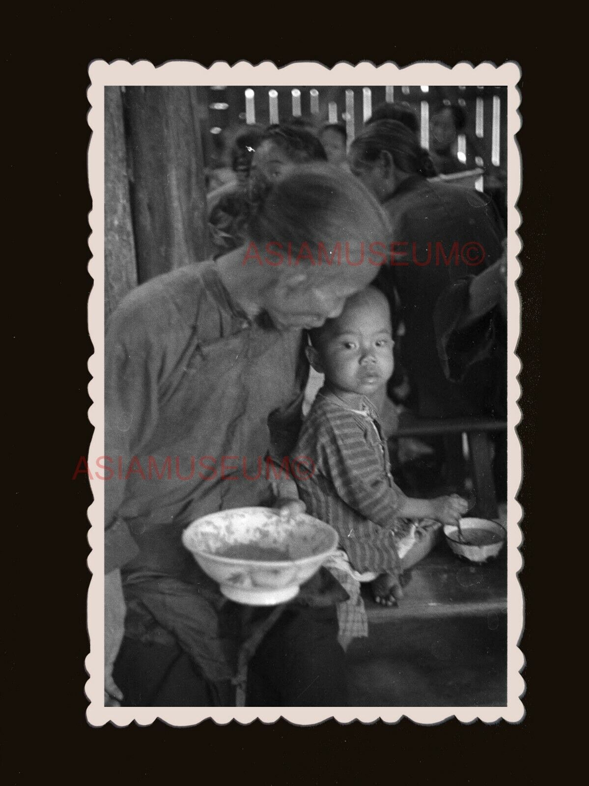 The Salvation Army Food Kitchen Women Children Boy Hong Kong Photo 香港旧照片 #2925