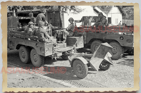 40s WW2 Vietnam INDOCHINA WAR FRANCE ARMY TOWNG TRUCK JEEP Vintage Photo 23917