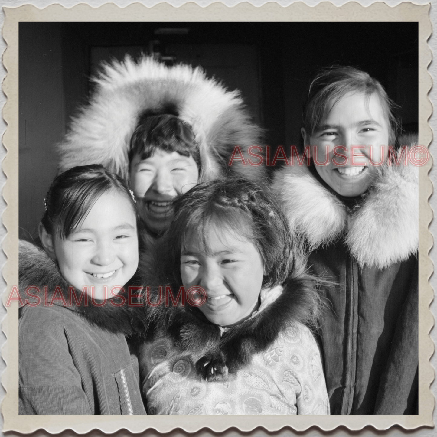 50s UTQIAGVIK NORTH SLOPE BARROW ARCTIC ALASKA INUPIAT GIRLS OLD USA Photo 10502