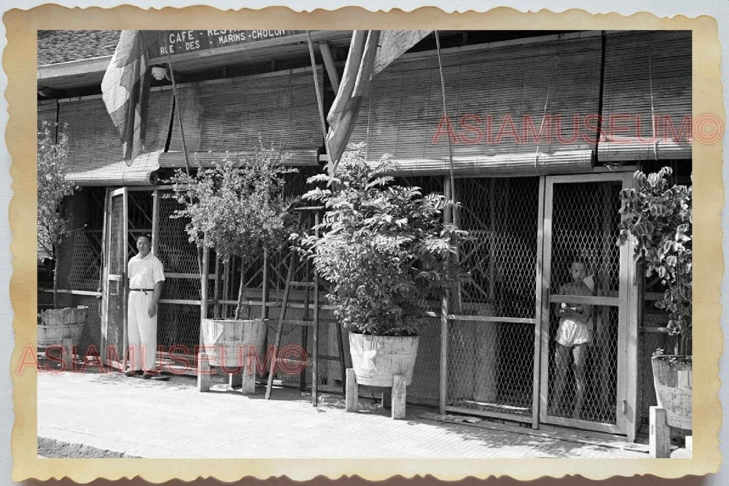 50s Saigon Ho Chi Minh Boy Man Street Scene House Vietnam War Vintage Photo #673