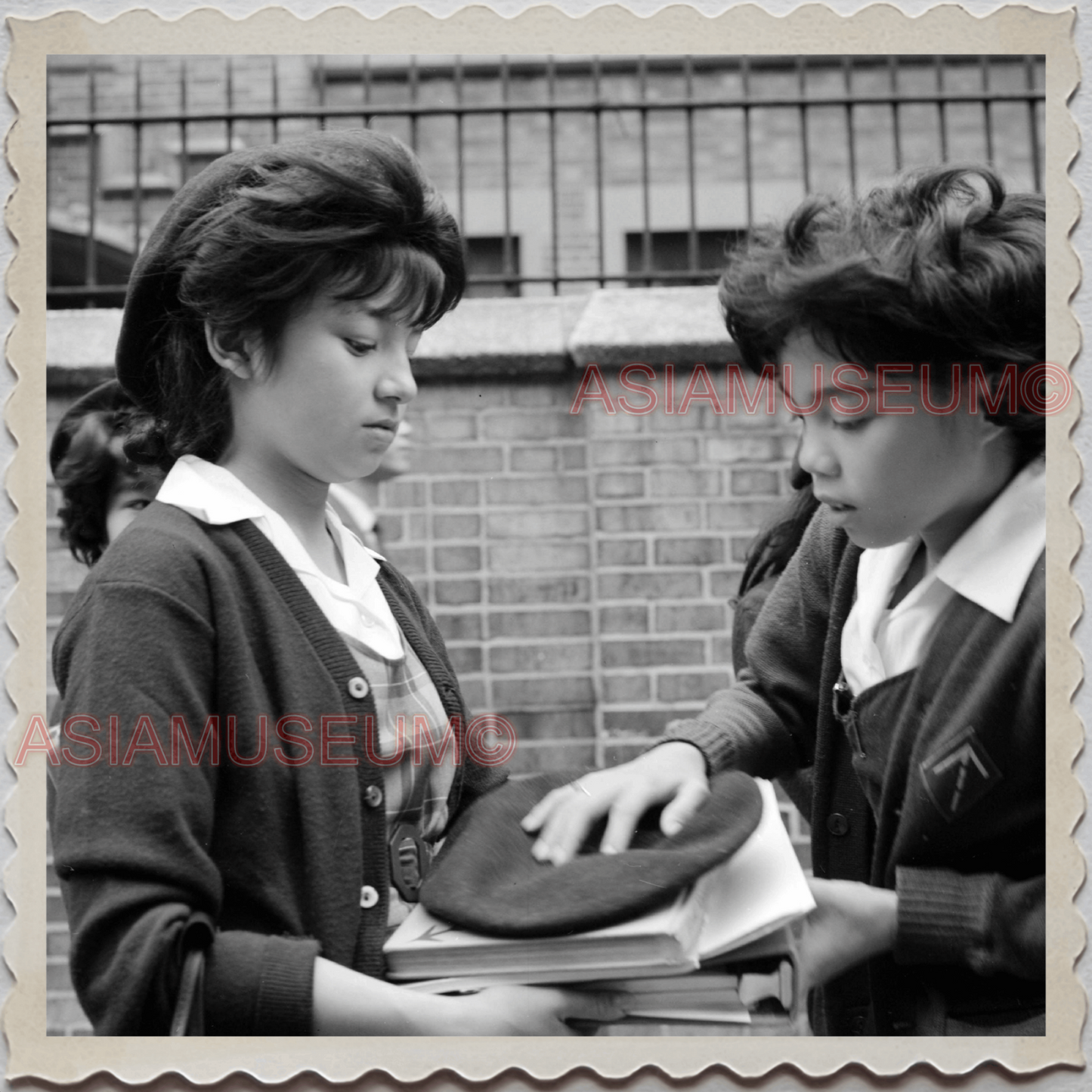 50s MANHATTAN NEW YORK CITY CHINATOWN ASIAN SCHOOL GIRL VINTAGE USA Photo 10000