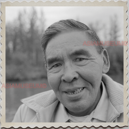 50s FAIRBANKS NORTH STAR BOROUGH ALASKA PORTRAIT MAN TREE VINTAGE USA Photo 7848