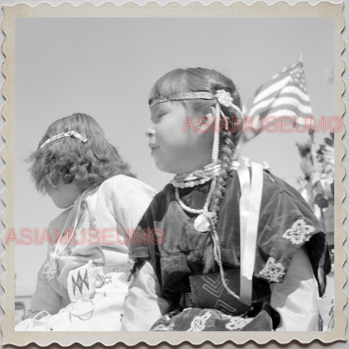 50s CROW TRIBE BIG HORN COUNTY MONTANA AGENCY GIRL RODEO VINTAGE USA Photo 8703