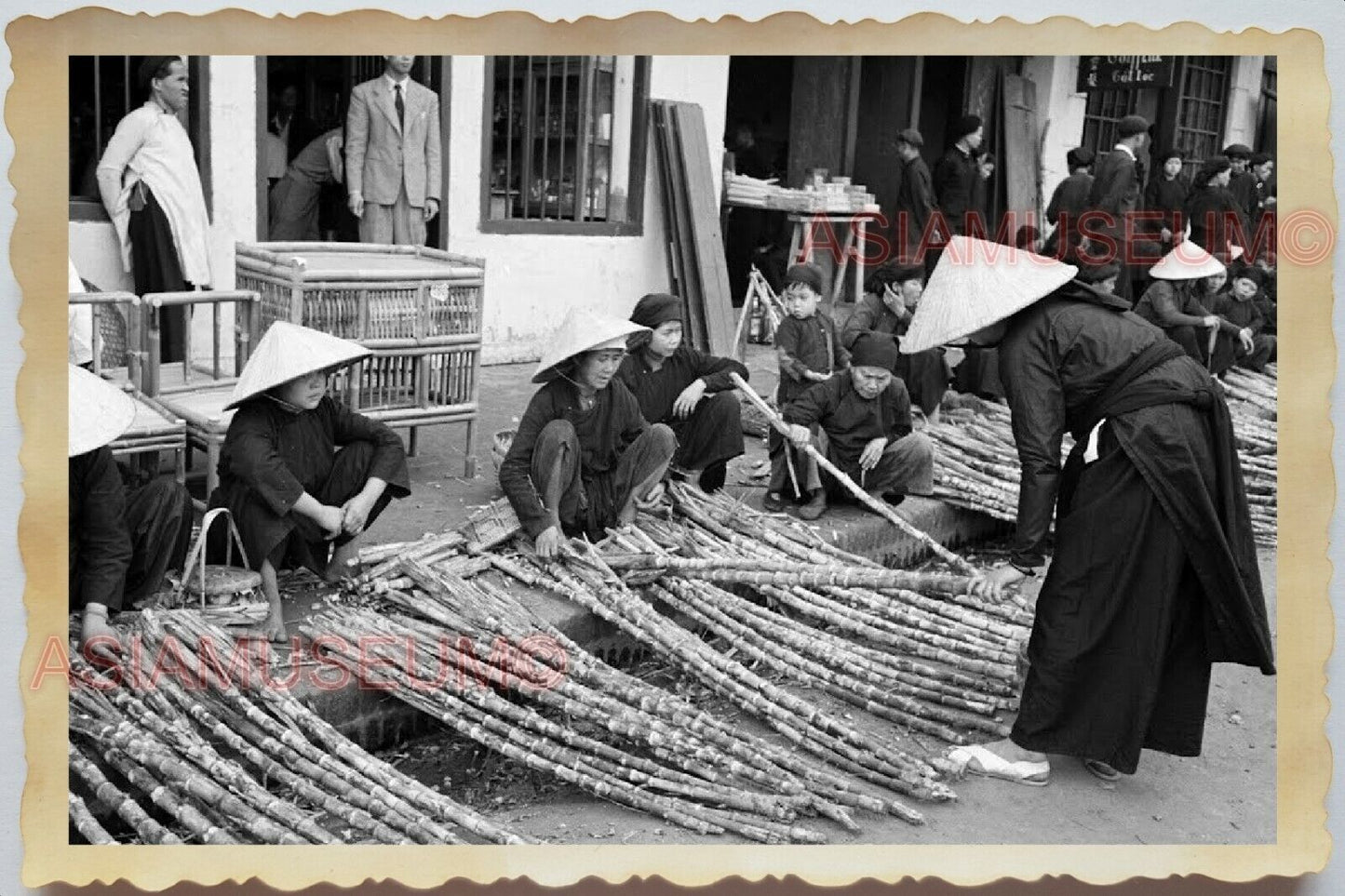 40s Saigon Ho Chi Minh Street Scene Women Lady Vietnam War Vintage Photo #670