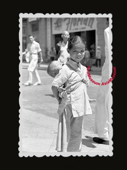 1950s Vintage Hong Kong Photo Young Girl Lady Carry Baby City Street Sign #424