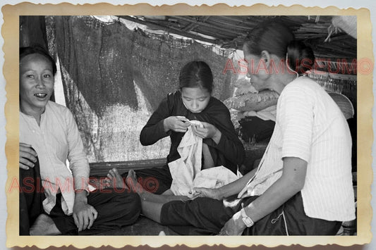 50s Vietnam War Saigon MARKET LADY WOMEN SEWING CLOTHES BOAT Vintage Photo #1224