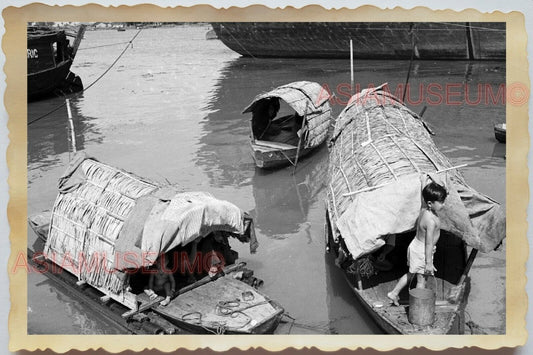 50s Vietnam Saigon Ho Chi Minh Boat Sampan Boy Children B&W Vintage Photo 831